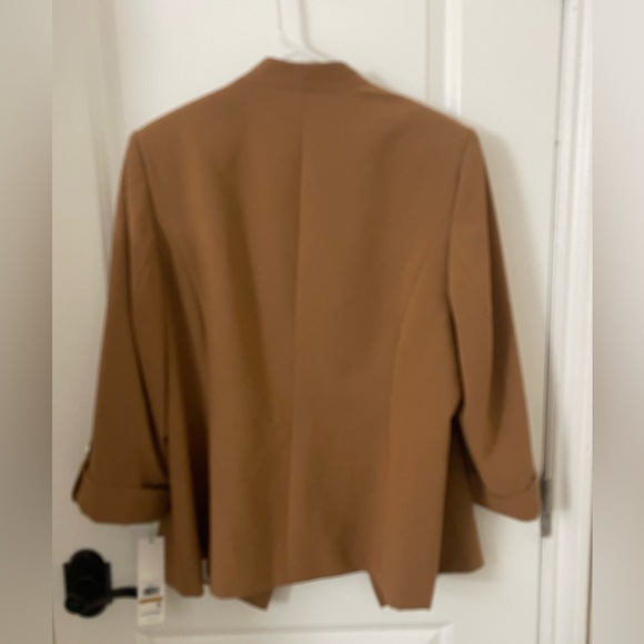 Calvin Klein Camel Blazer 1/4 Sleeve Gold Button Cuffs NWT Chic Workwear Jacket - Picture 2 of 6